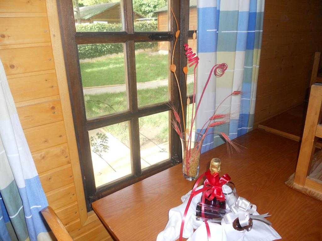 Camping 푸엔테 데 피에드라 외부 사진